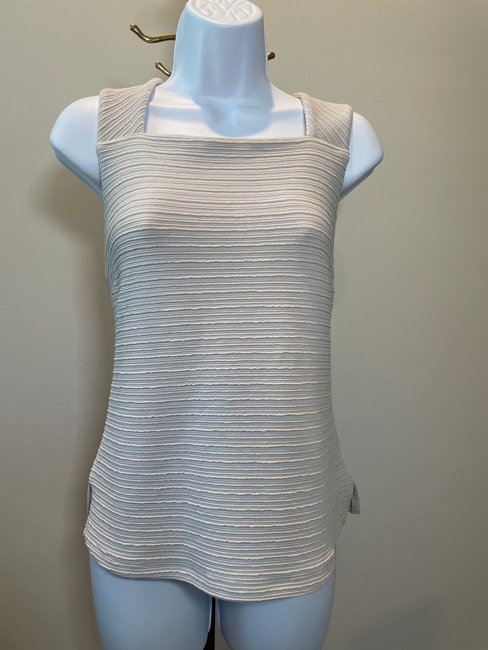 T. Tahari Size M Beige Sleeveless Textured Square Neck Career Top